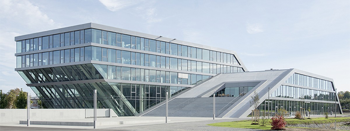 L'edificio amministrativo di HAHN+KOLB.